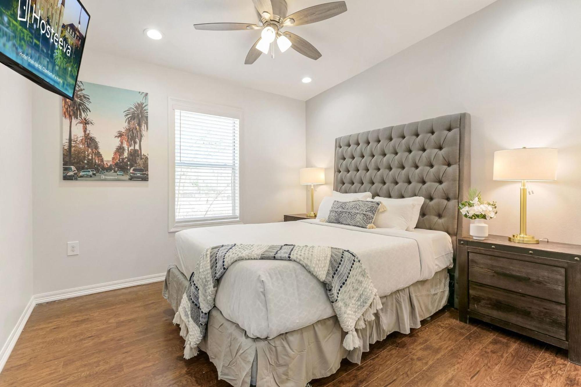 Stylish 4br In Downtown By Hosteeva