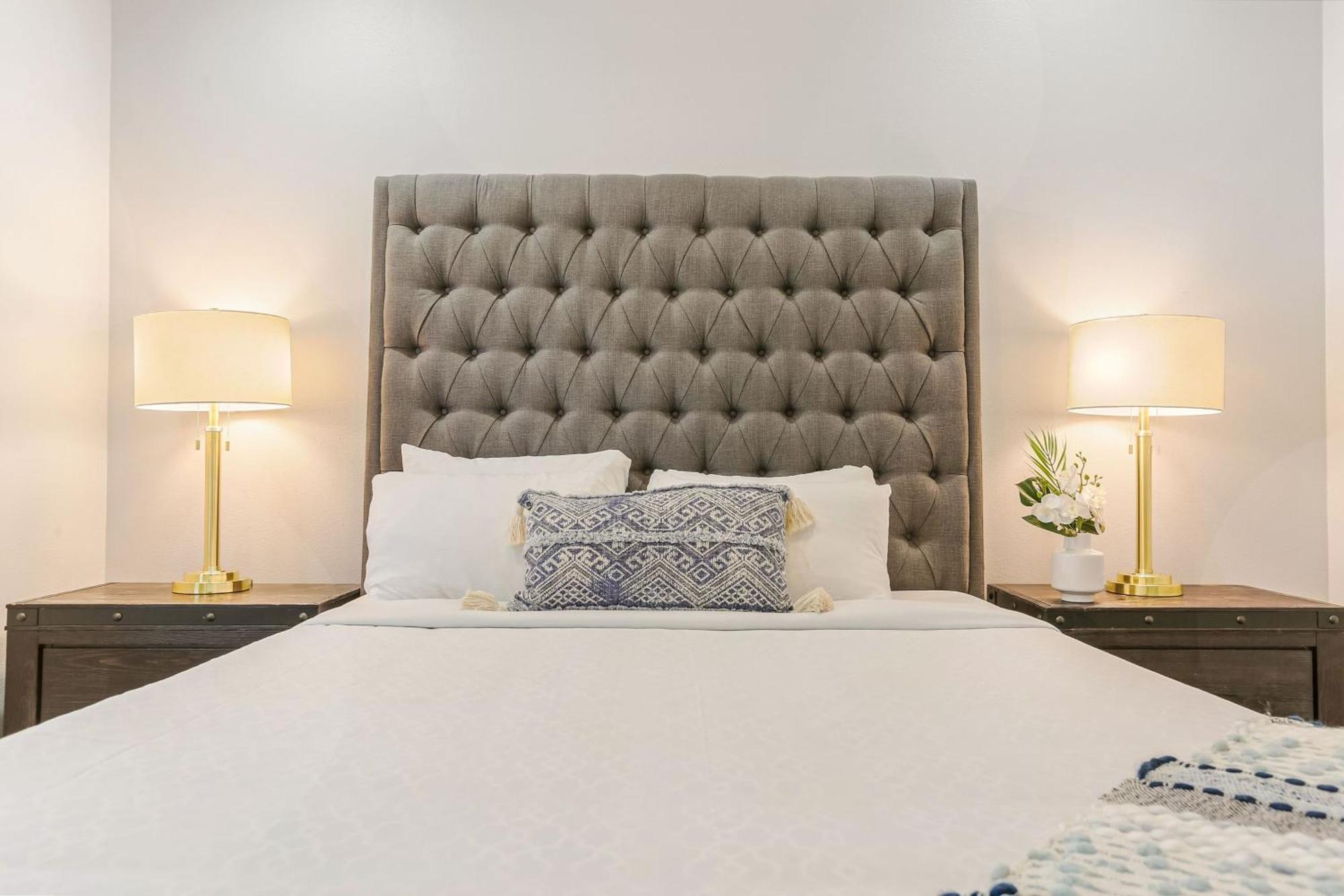 Stylish 4br In Downtown By Hosteeva Holiday home *