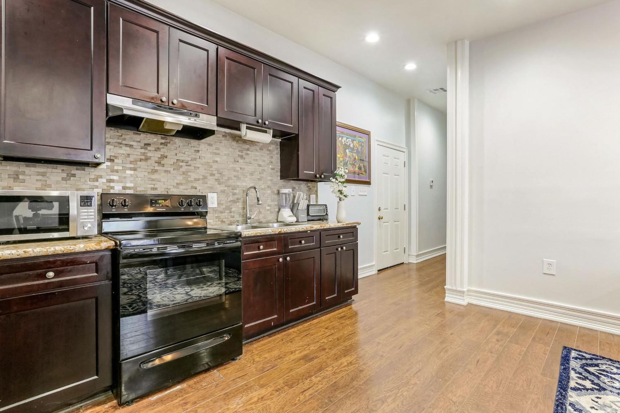 Stylish 4br In Downtown By Hosteeva * New Orleans